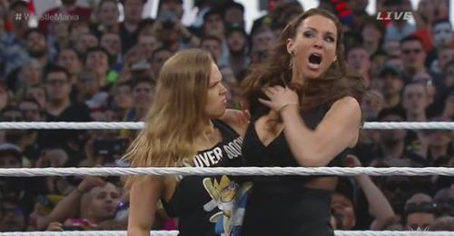 Ronda Rousey’s surprise appearance at Wrestlemania 31